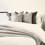 County House - The White
