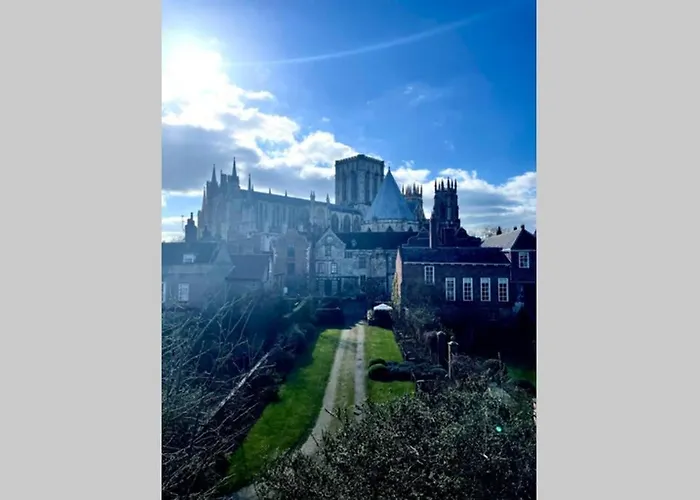 County House - The White アパート *