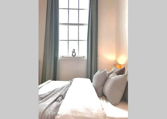 County House - The White ヨーク