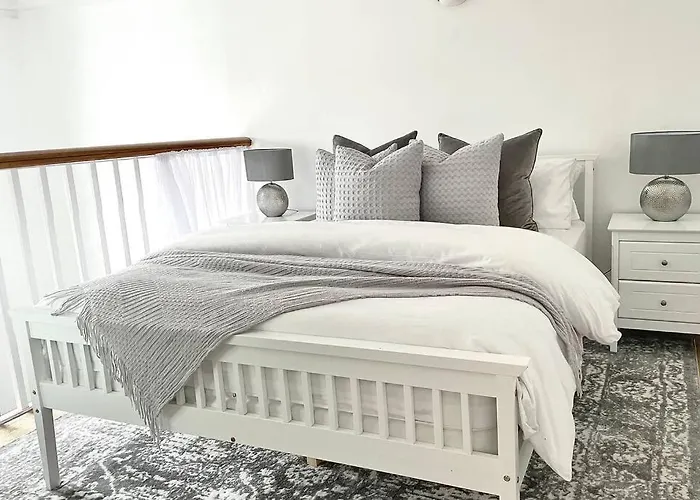 County House - The White アパート