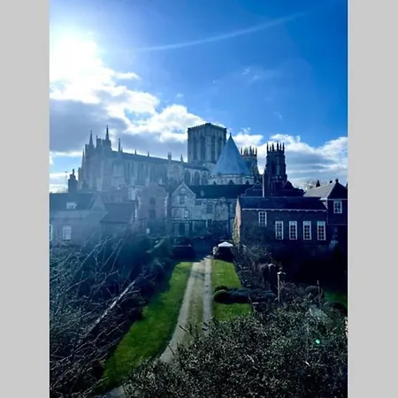 County House - The White דירה *